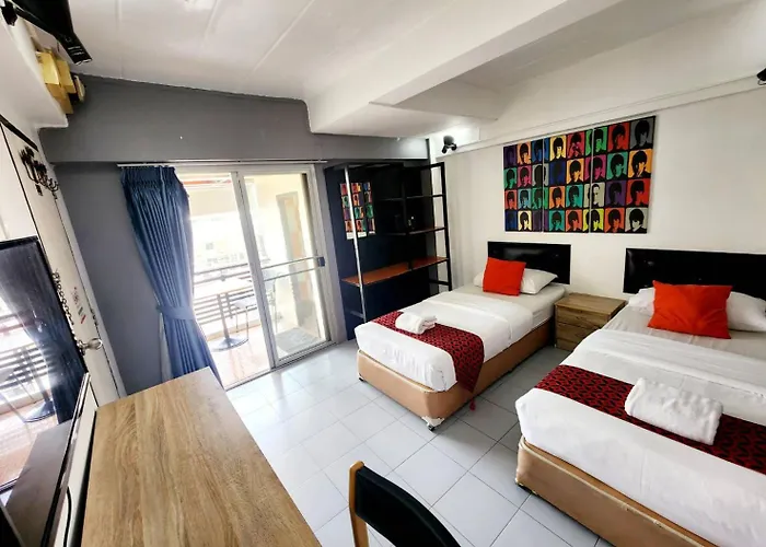 Happio Near Chabad House Guest house 2*