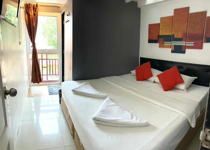 Guest house Happio Near Chabad House 2*